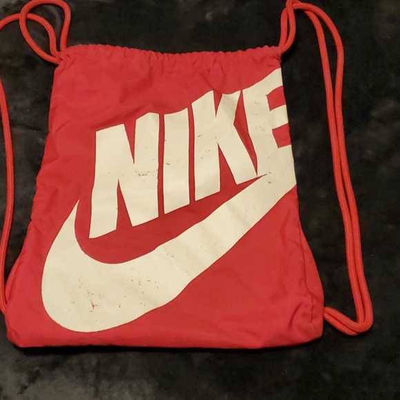 nike pull string bag